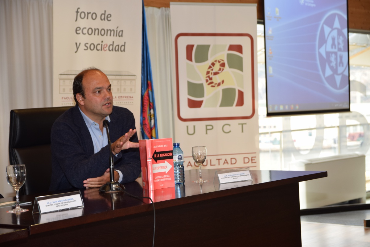 José Carlos Díez, durante su ponencia en la UPCT.